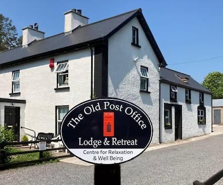 The Old Post Office Lodge Эннискиллен Экстерьер фото