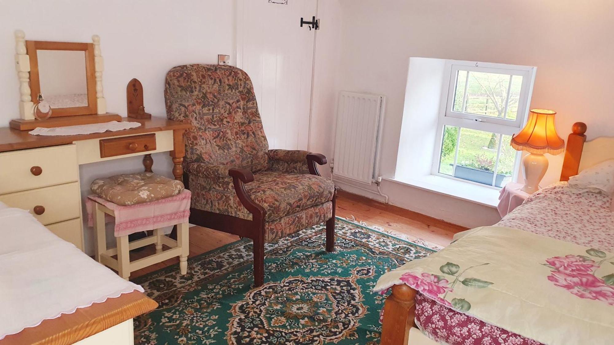 The Old Post Office Lodge Эннискиллен Экстерьер фото